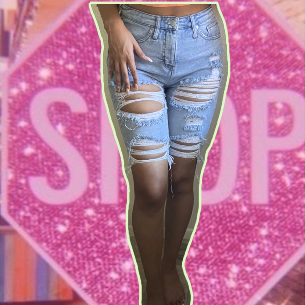 Light denim shorts ripped style